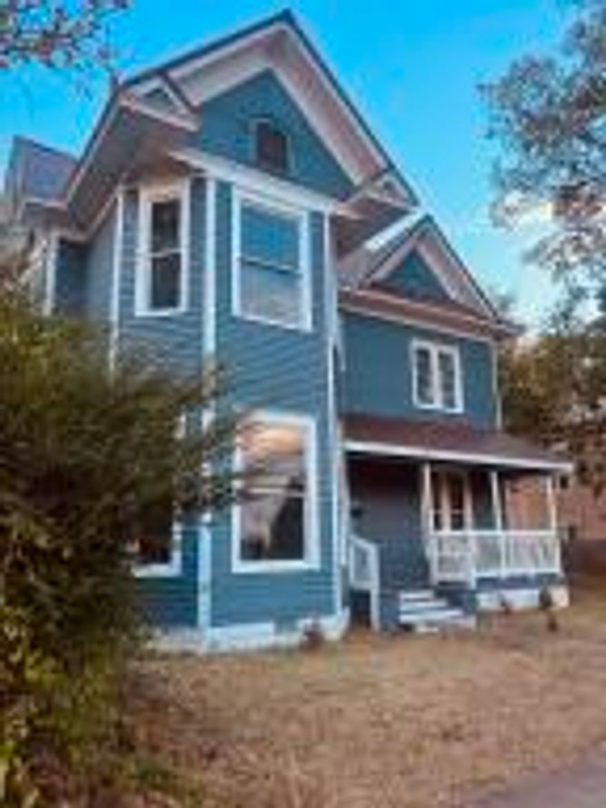 Looking for a 4 bedrooms 2 story house in Downtown Clarksville? This 2,808 sq ft historic home is minutes from shopping centers and restaurants. It's completely remodel and ready to move in!!!SOLD AS IS