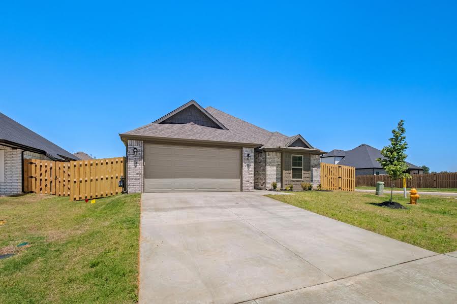 Hunt Farms - Residential Lease