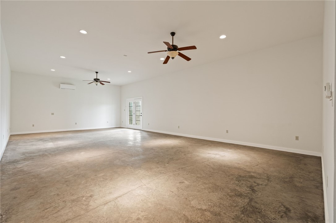 Eagle Crest 1 - Residential