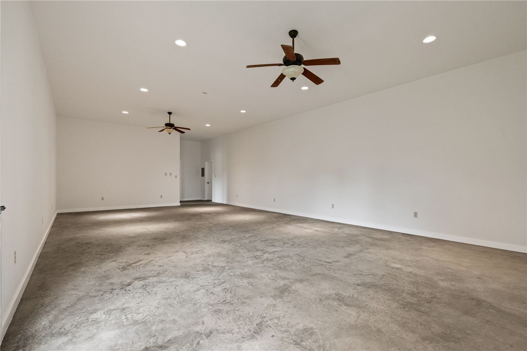 Eagle Crest 1 - Residential