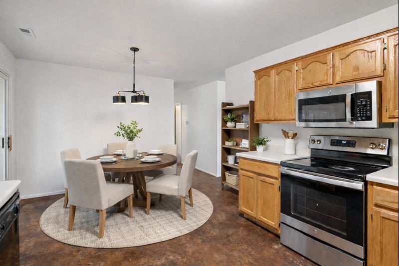 Maple Crest - Residential