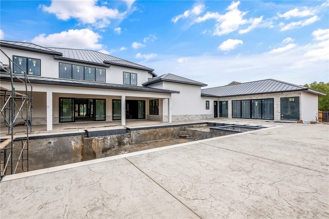 4132 Caerleon Circle