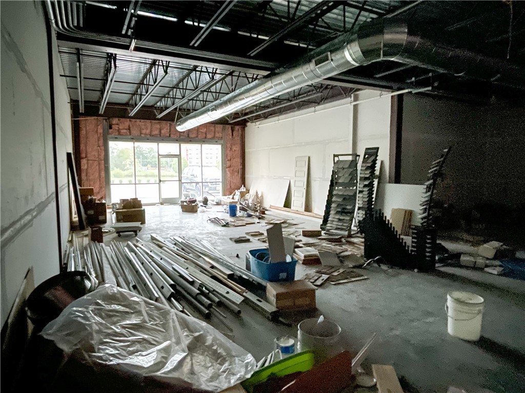 Forest Hills - Commercial Lease