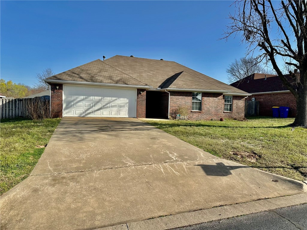 Beautiful 3 bedroom, 2 bathroom home. This home spans 1,528 sqf, 2 car garage with nice covered back patio and big fenced yard.