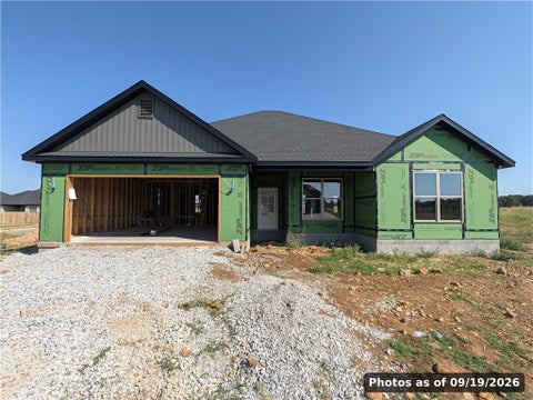 Photo of 7674 Scenic Valley Avenue, Springdale, AR 72762 (MLS # 1362636)
