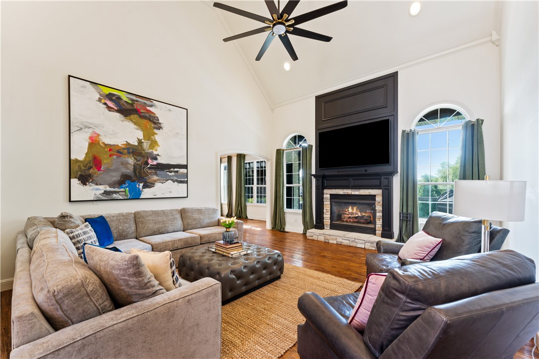 Shadow Valley Ph 1 Rogers - Residential