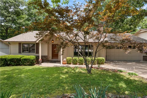 Photo of 20 Munster Drive, Bella Vista, AR 72715 (MLS # 1352370)