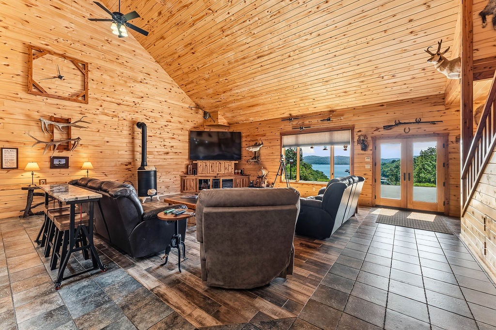 21401 Sloan Hollow Road