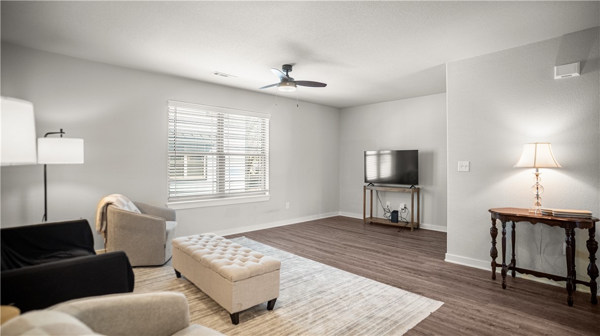 Bourbon Street Twnhms Hpr - Residential