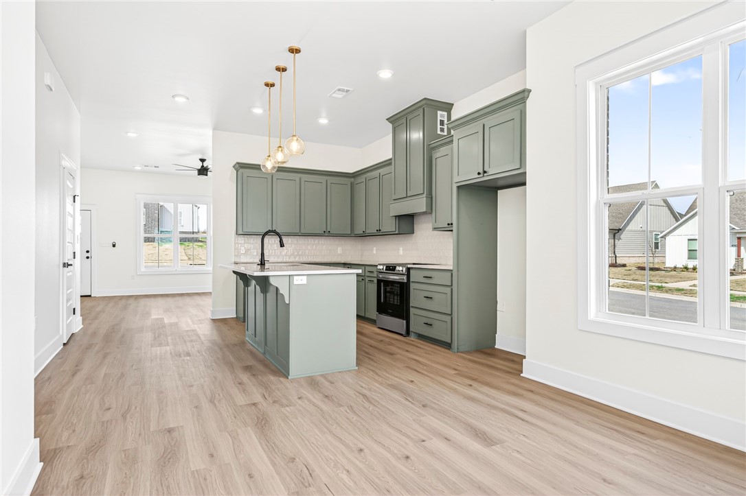 Wells Lake Cottages At Chaffee Crossing - Residential