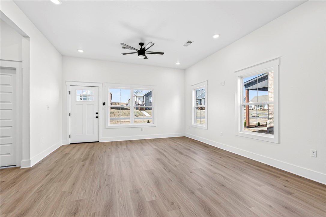 Wells Lake Cottages At Chaffee Crossing - Residential