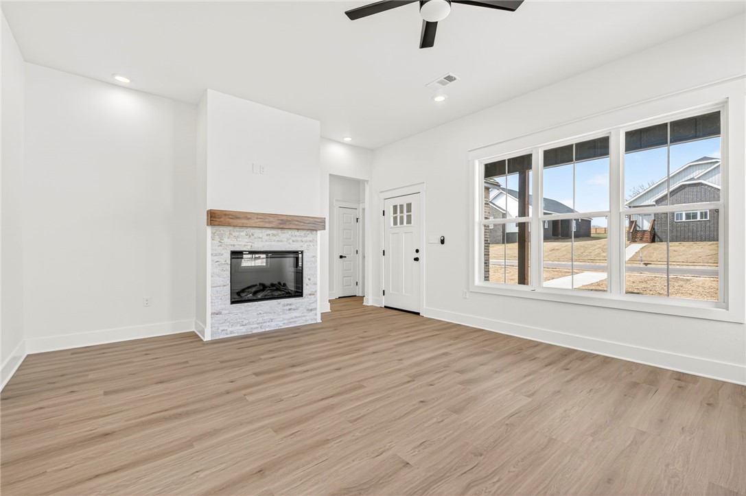 Wells Lake Cottages At Chaffee Crossing - Residential