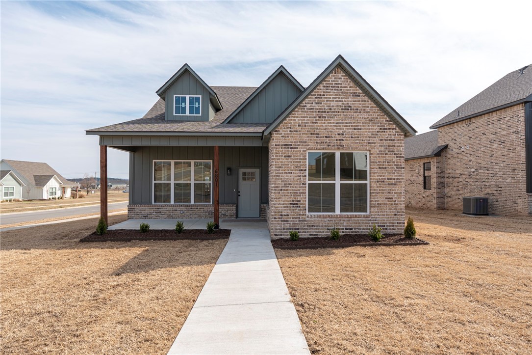 Wells Lake Cottages At Chaffee Crossing - Residential