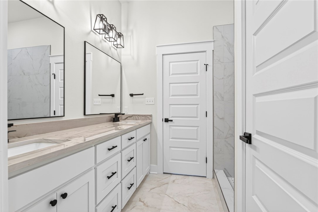 Wells Lake Cottages At Chaffee Crossing - Residential