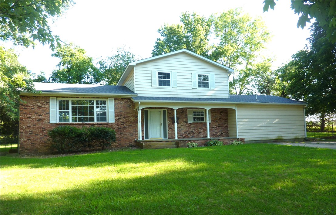 Great family home with 4 bedrooms and 3 full baths on 1 acre. Country living less than 20 minutes from Harrison. Over 3,000 square feet with finished basement and extra large laundry room. Main bedroom has 2 walk-in closets. Chain link fencing around back yard. Lots of room for a large family. Sunroom for lots of indoor living rain or shine. New roof and 1 yr warranty on appliances. Just move in and enjoy!