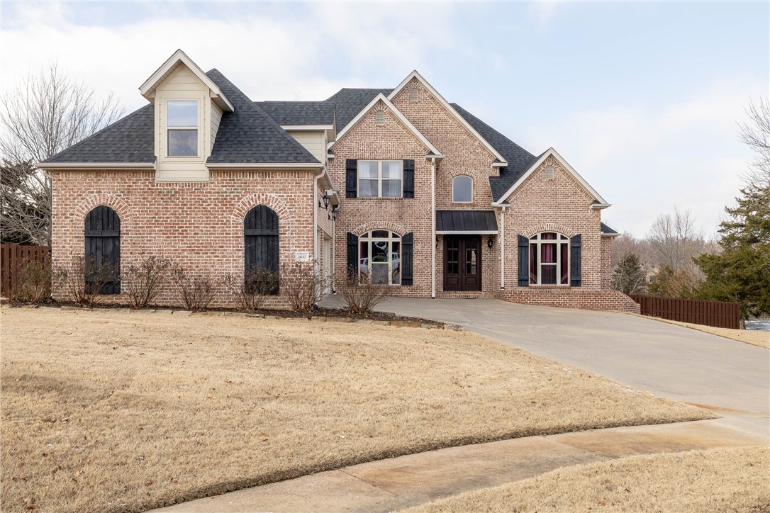 Move in ready home in East Fayetteville’s Overton Park S/D. 3,900 heated and cooled square feet offers 5 bedrooms, 4 full bathrooms, a study, formal dining, eat in kitchen, oversized living room, separate laundry, and a bonus with a closet. Amenities include sand and stain hardwood floors, gorgeous crown molding, NEW roof and hvac, covered back patio, basketball court, a detached shed, and a 3 car side load garage with epoxy flooring. Zoned for Vandergriff Elementary School.