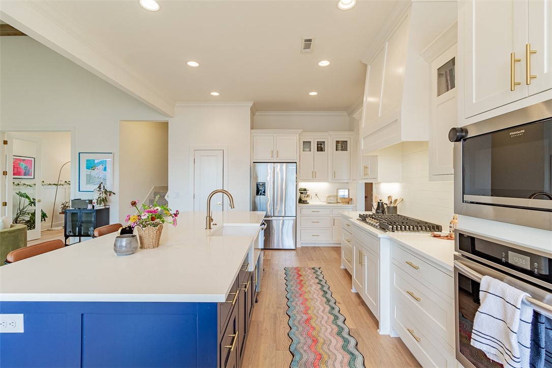 Crescent View - Residential