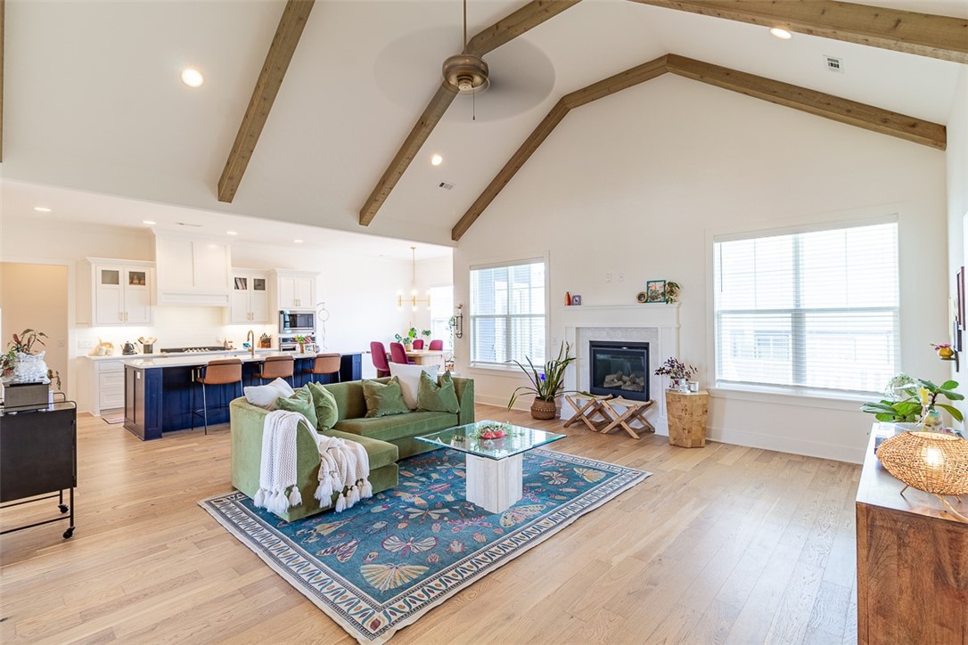 Crescent View - Residential