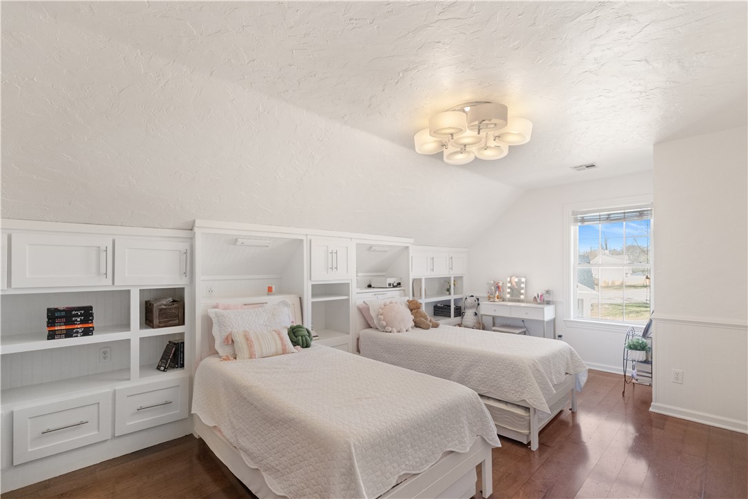 Lexington Sub Bentonville - Residential