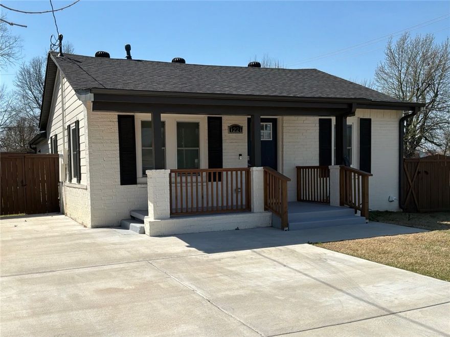 THIS REALLY CUTE HOUSE IS A STEAL!!  FURNITURE AND APPLIANCES AVAILABLE UPON REQUEST. YOU WILL HAVE A NEW HOME FROM TOP TO BOTTOM INCLUDING ALL THE FURNITURE..  SITS ON 2 CORNER LOTS FOR GREAT AREA FOR CHILDEN TO PLAY-VERY OPEN FLOOR PLAN WITH LARGE DINING AREA FOR ALL THOSE SPECIAL DINNERS WITH FAMILY AND FRIENDS ,  NICE CLOSETS AND A GREAT LAUNDRY ROOM/ /HALF BATH  WITH BARN DOOR FOR PRIVACY--