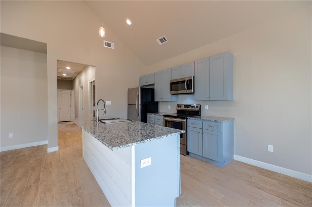 Valley Oaks - Residential Lease