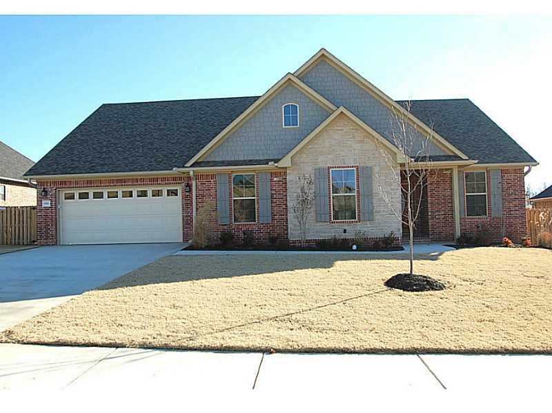 Fantastic home by Cascade Construction in convenient and established neighborhood! Minutes from everything with convenient access to Don Tyson and 265. Great floor plan featuring granite counter-tops, stainless appliances, fully sodded lawn,and sprinkler system front and back just to name a few. Note: Seller does not provide gas logs for liability reasons.