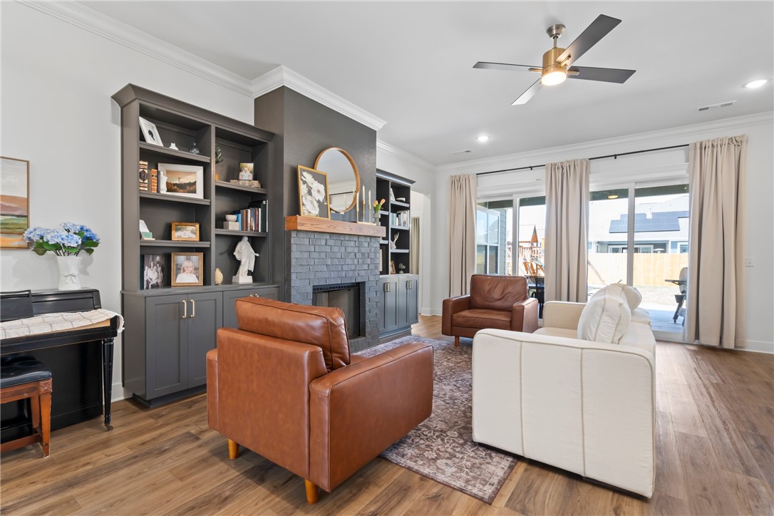 Cobble Creek Sub Rogers - Residential