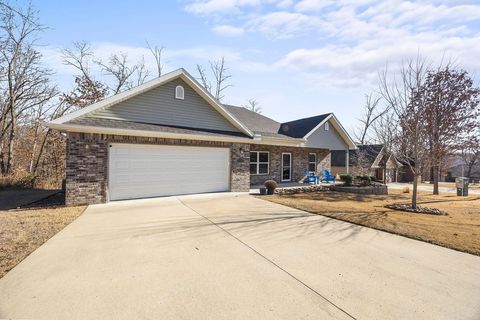 Photo of 17 Ravenglass Lane, Bella Vista, AR 72714 (MLS # 1331810)