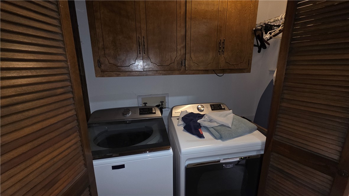 Skyline Manor - Residential