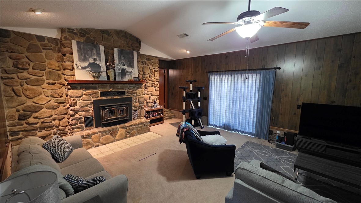 Skyline Manor - Residential