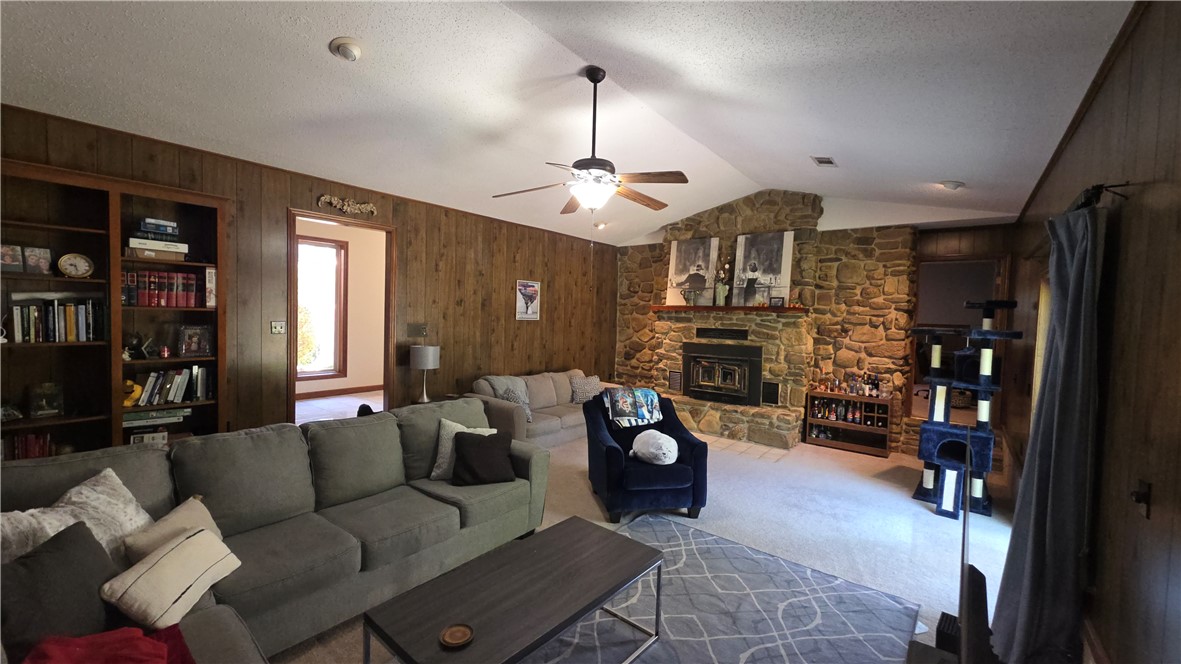 Skyline Manor - Residential