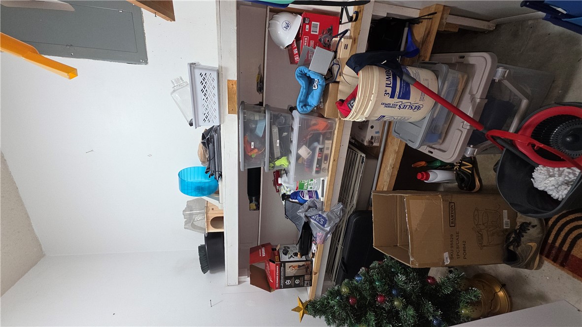 Skyline Manor - Residential