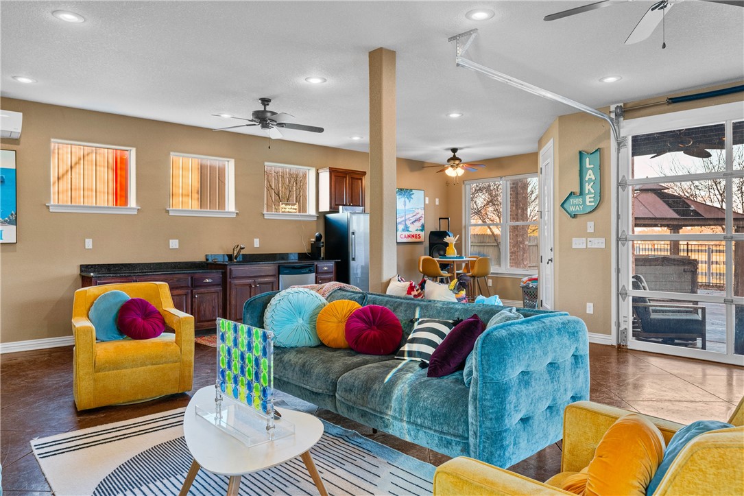 Vans Lakeside Acres Rurban - Residential