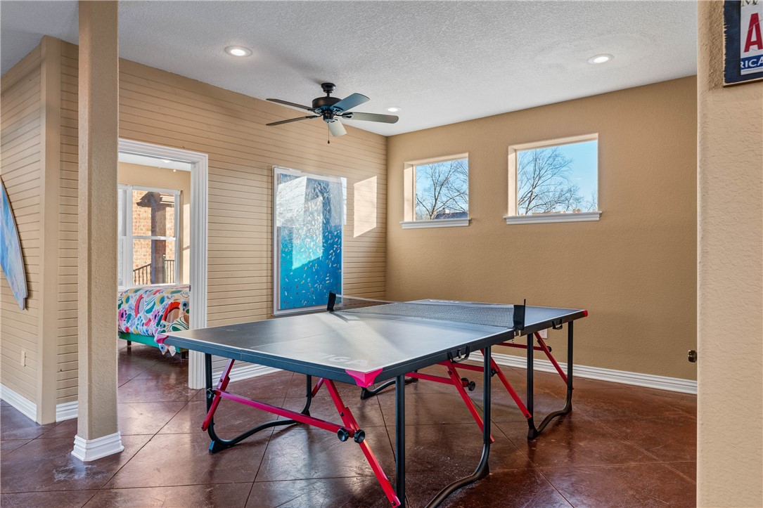 Vans Lakeside Acres Rurban - Residential