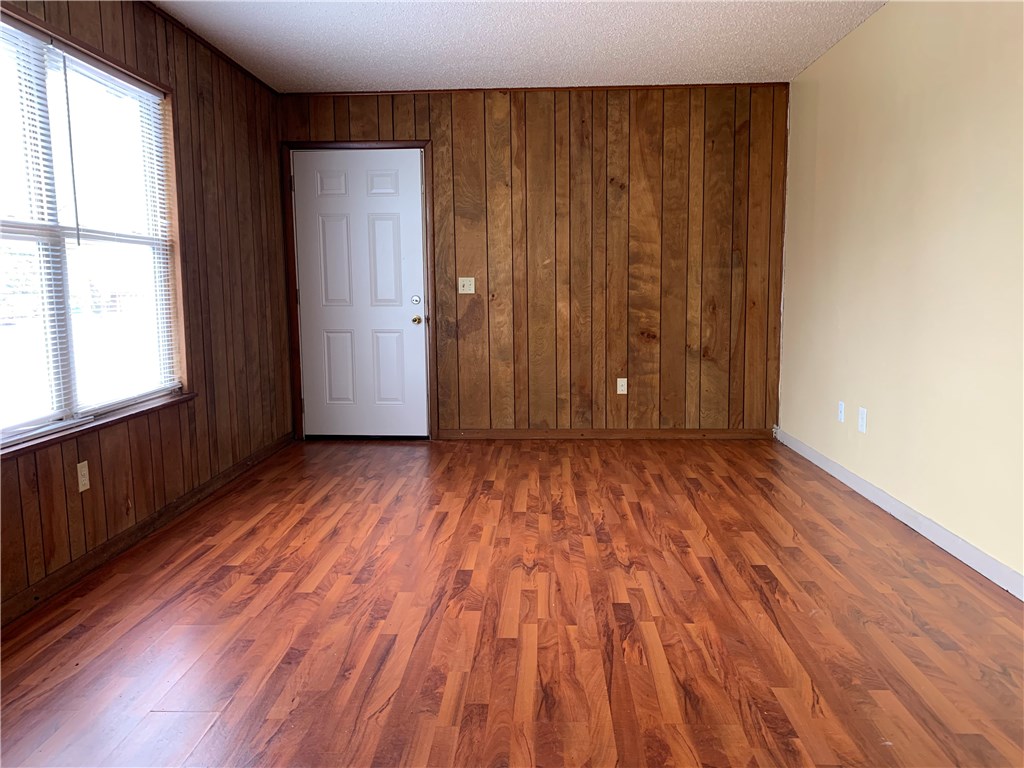 2-17-30 Springdale Outlets - Residential