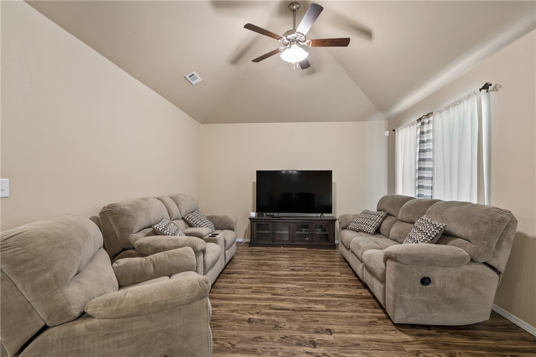 Sunset Ridge Sub Ph 3 Gentry - Residential