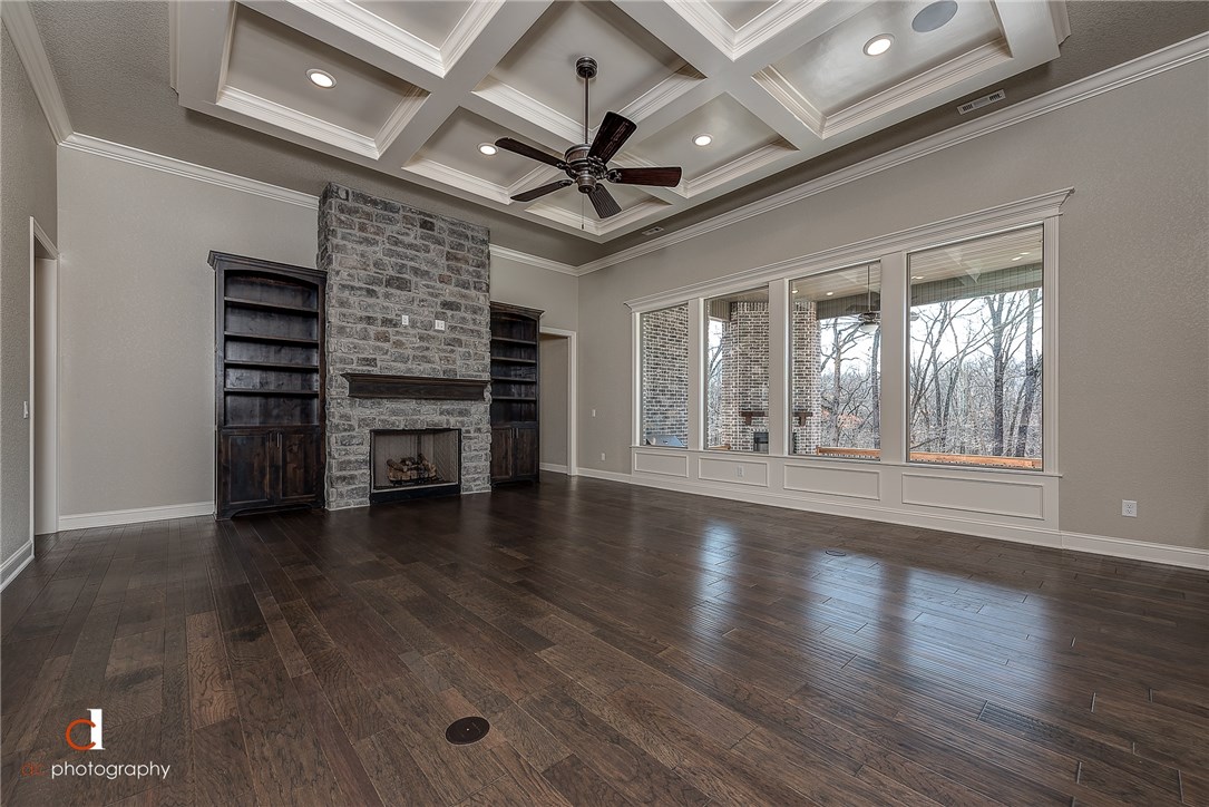 Copper Ridge Court Little Flock - Residential