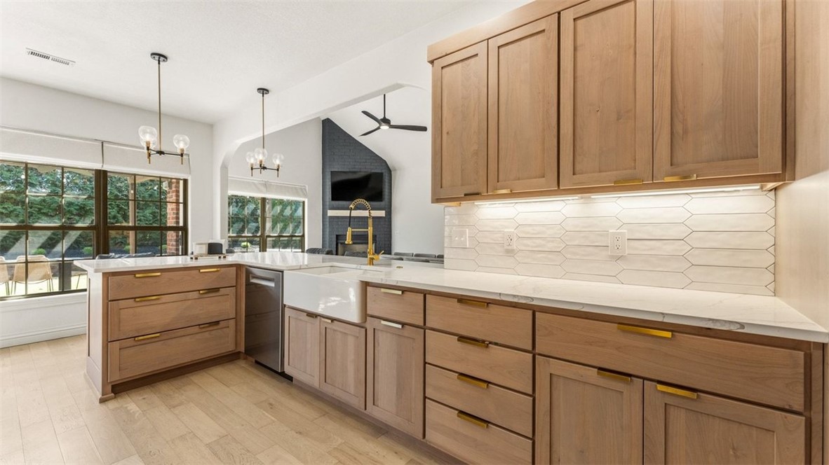 Shadow Valley Pud Ph Vii Rogers - Residential