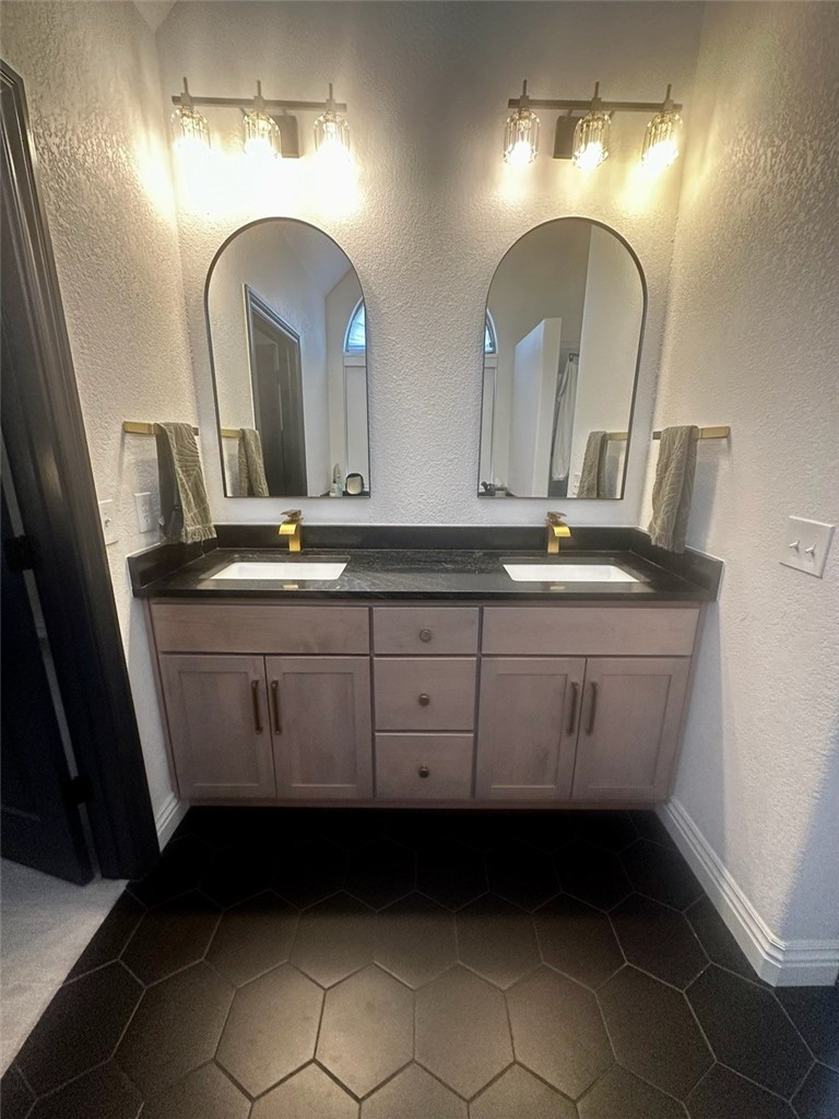 Shadow Valley Pud Ph Vii Rogers - Residential