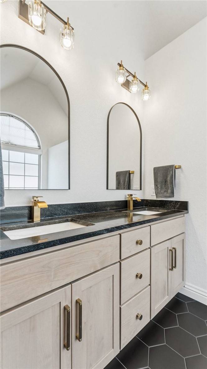 Shadow Valley Pud Ph Vii Rogers - Residential