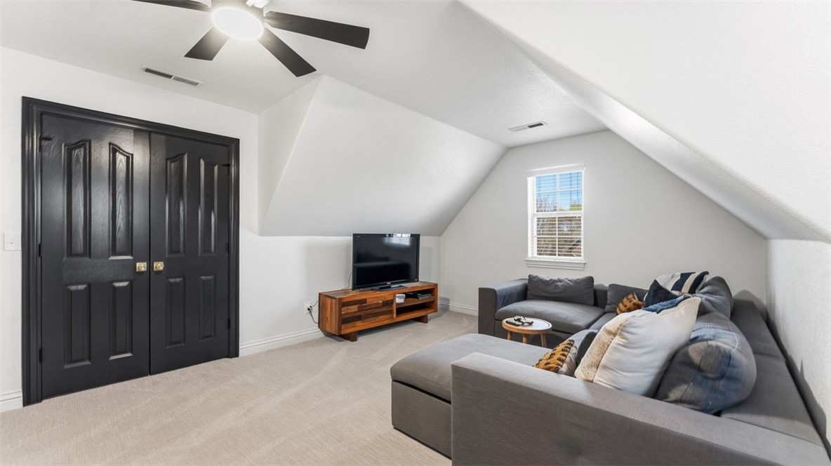 Shadow Valley Pud Ph Vii Rogers - Residential