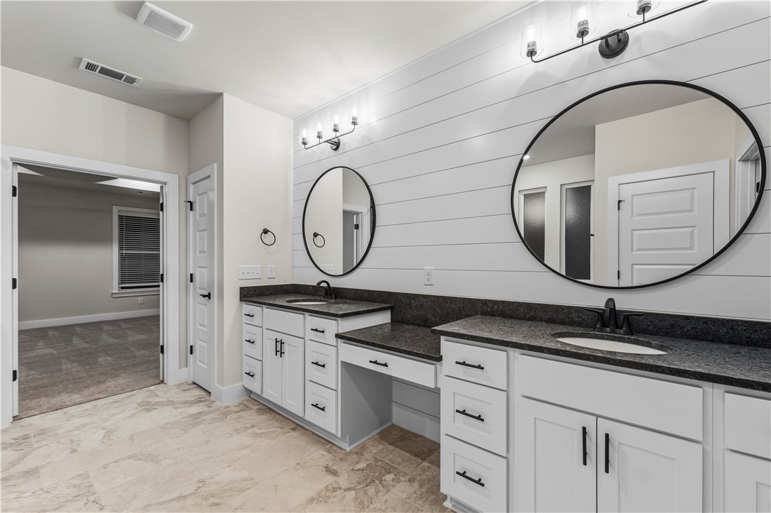 DIAMOND ESTATES PH V-CENTERTON - Residential