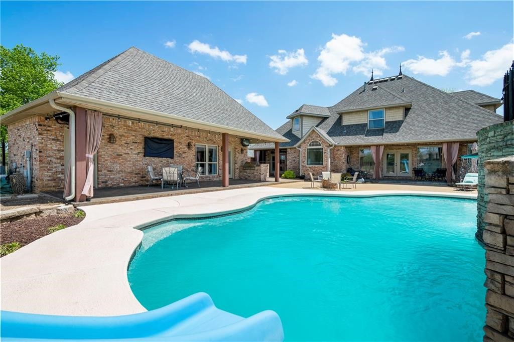Bermuda Estates Rep - Residential