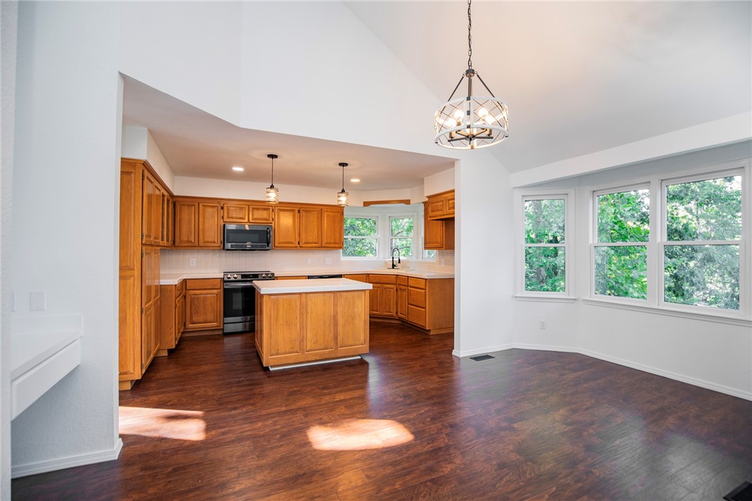 CROW'S NEST THIRD ADD - Residential Lease