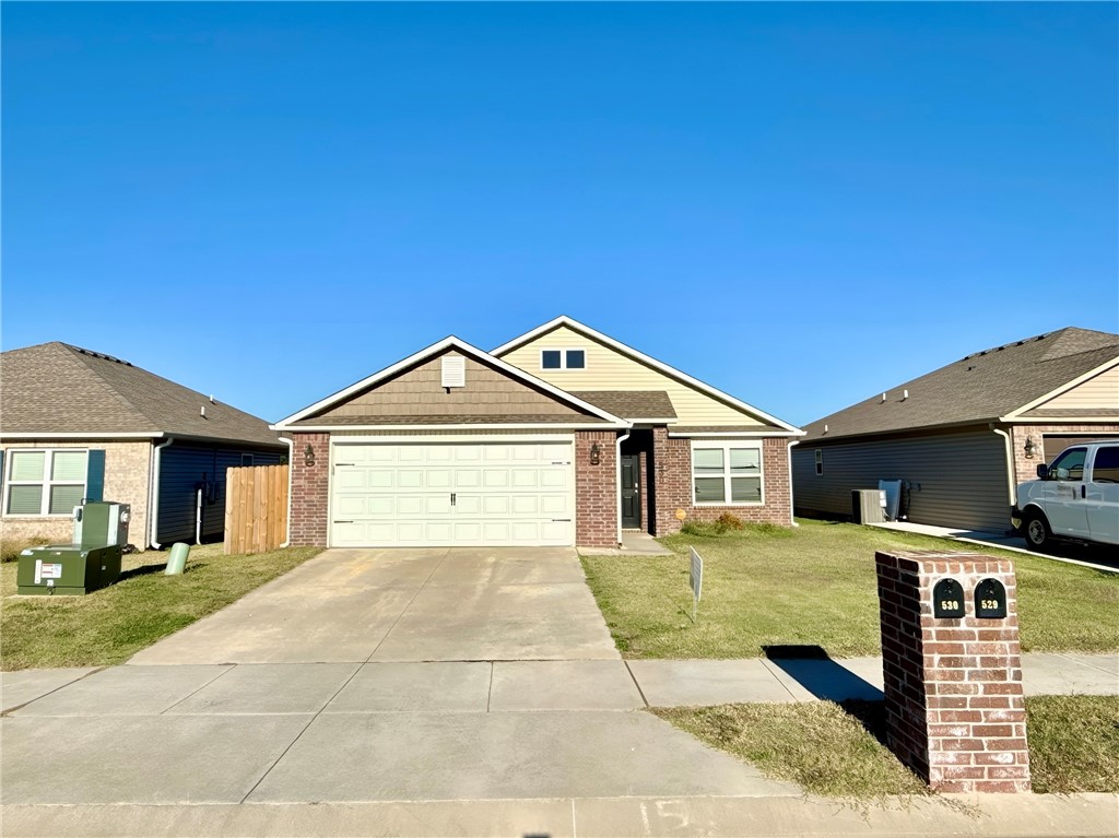 Lakewood Crossing - Residential Lease