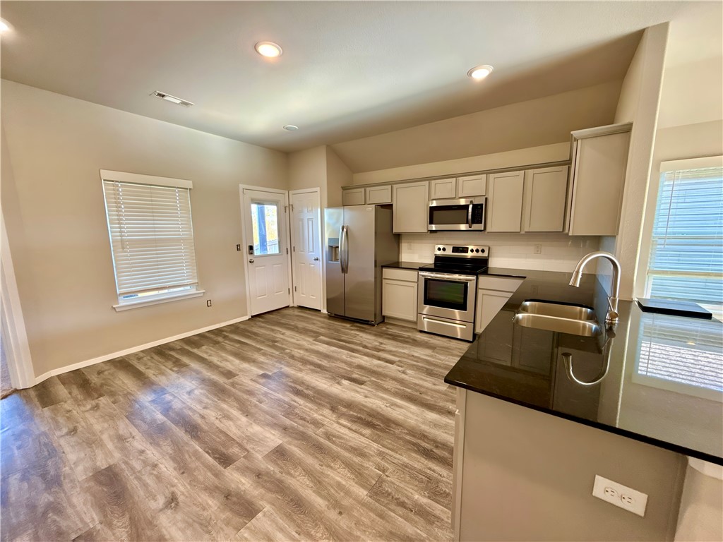 Lakewood Crossing - Residential Lease