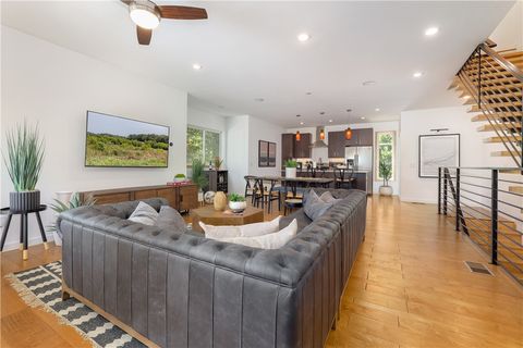 Photo of 157 W Martin Luther King Jr Boulevard, Fayetteville, AR 72701 (MLS # 1335887)