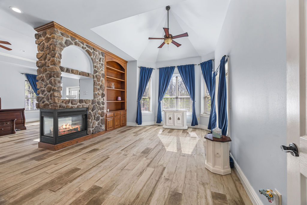 Phoenix Acres Gravette - Residential