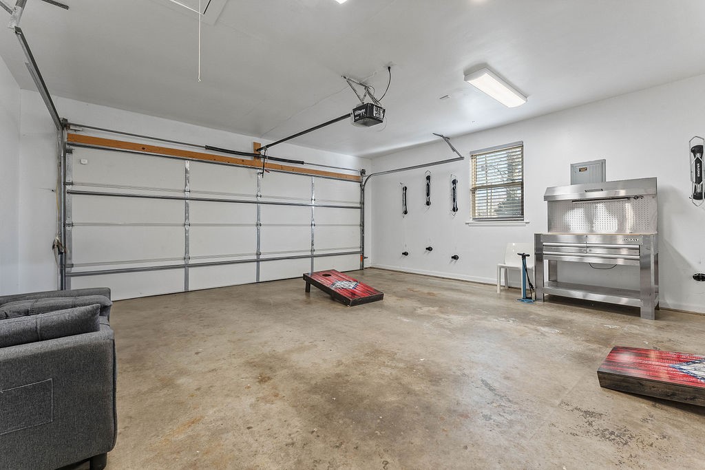Manor Heights Sub Bentonville - Residential Lease