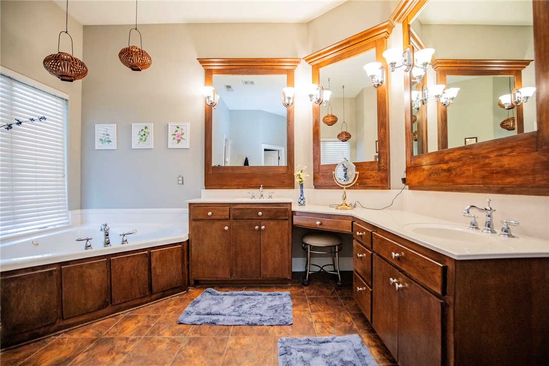 Bordeaux Sub Rogers - Residential